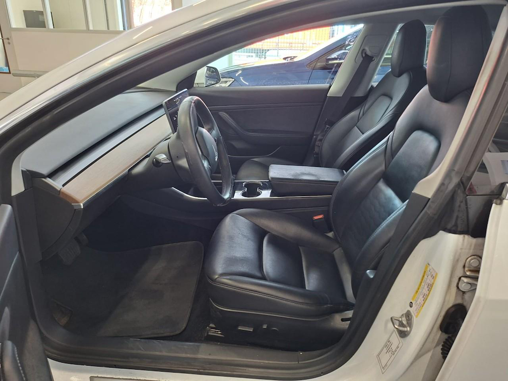 Foto 7 van Tesla Model 3