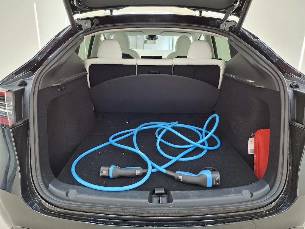 Foto 10 van Tesla Model Y
