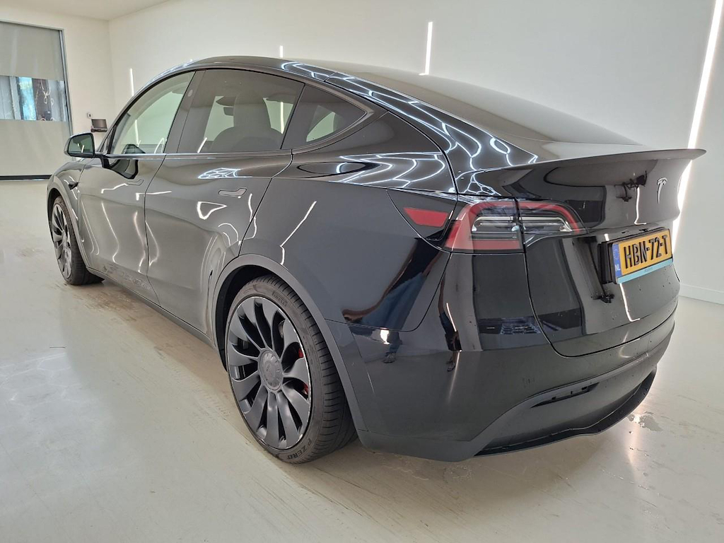 Foto 13 van Tesla Model Y