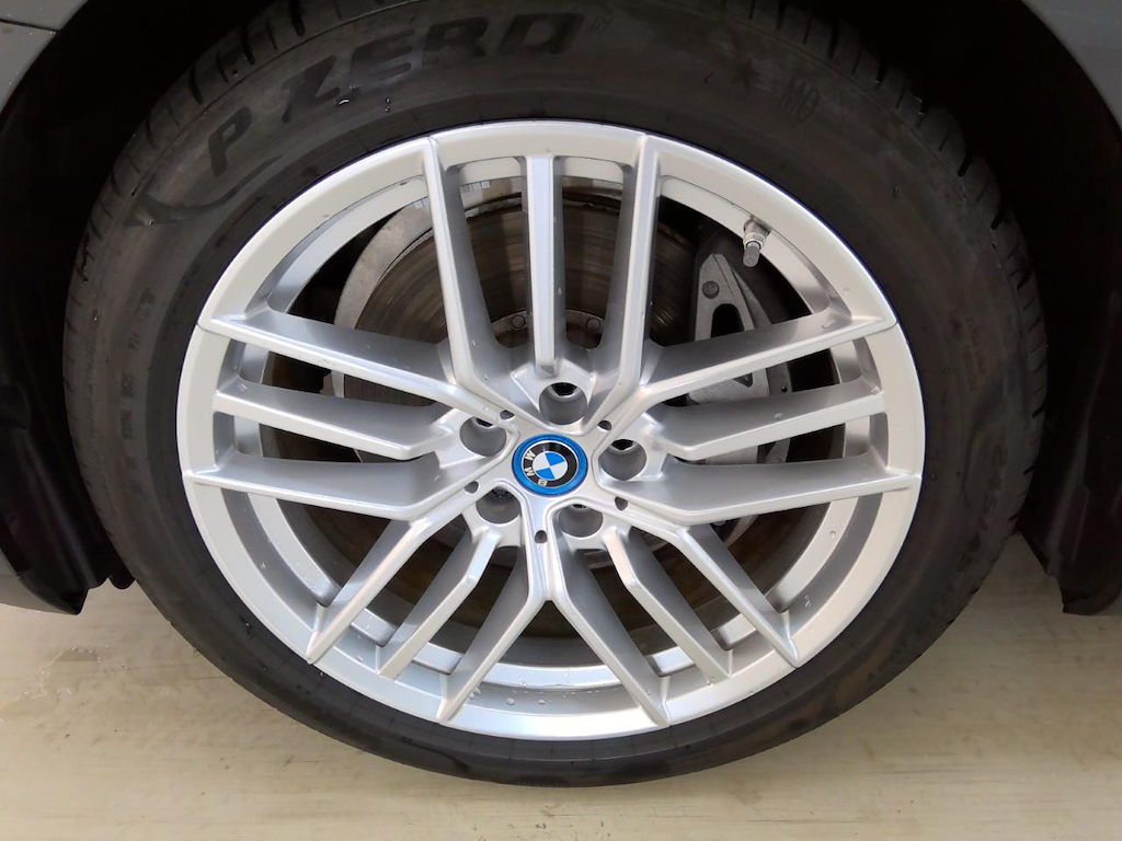 Foto 12 van BMW i5