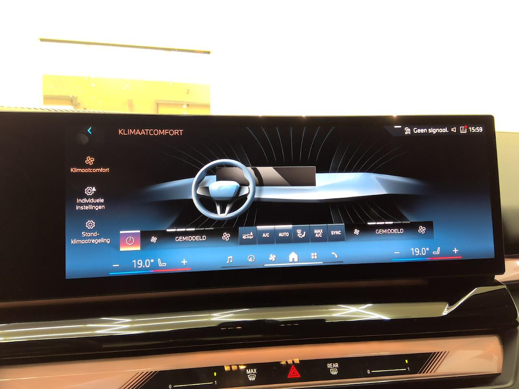 Foto 16 van BMW i5