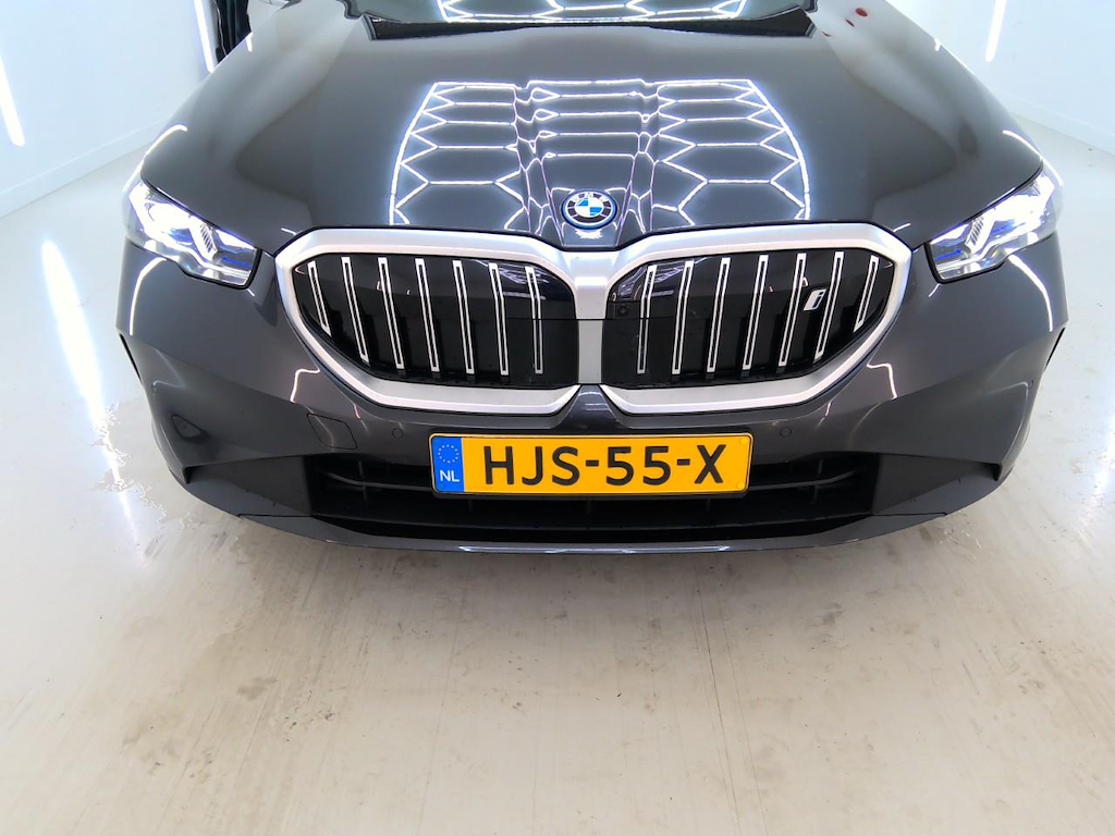 Foto 25 van BMW i5