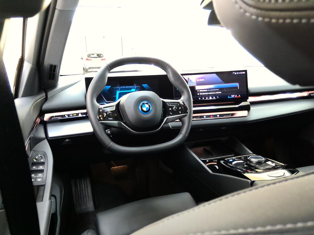 Foto 4 van BMW i5