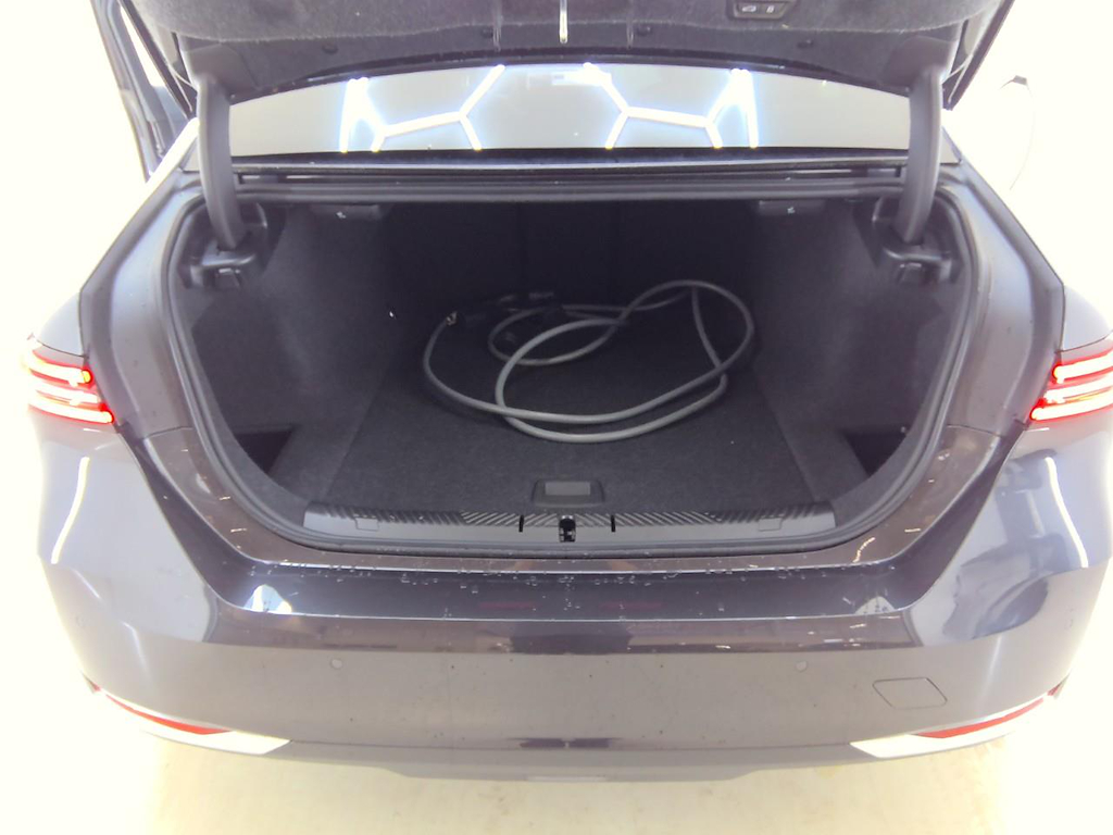 Foto 10 van BMW i5