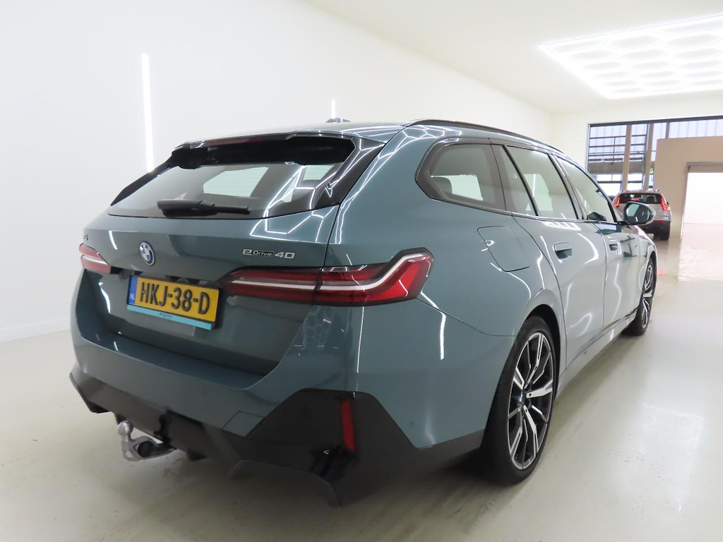 Foto 3 van BMW i5