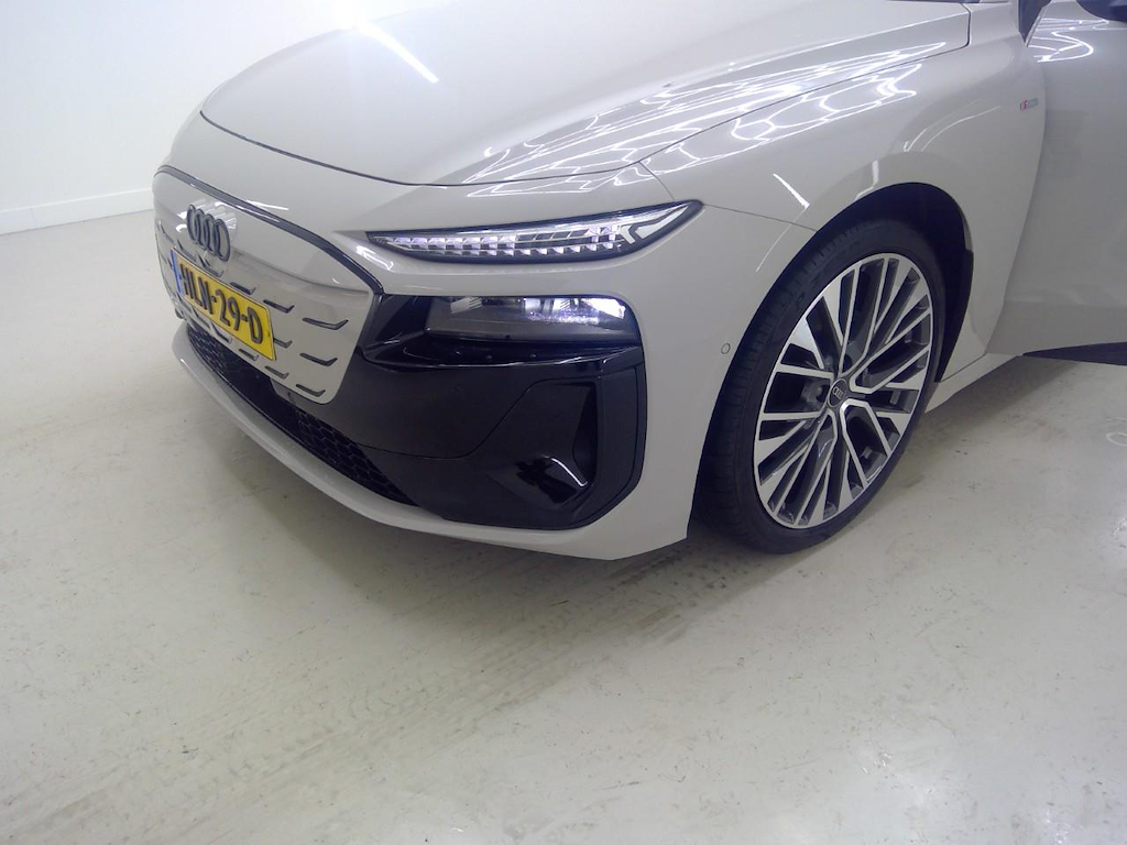 Foto 21 van Audi A6 Avant e-tron