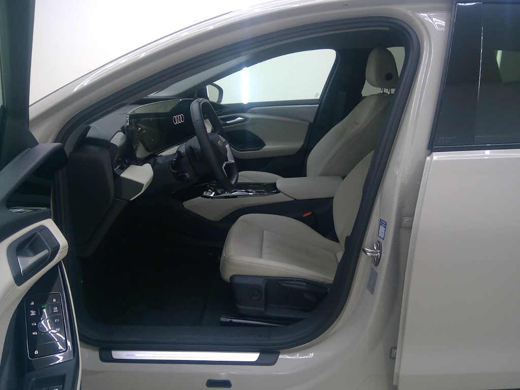 Foto 7 van Audi A6 Avant e-tron