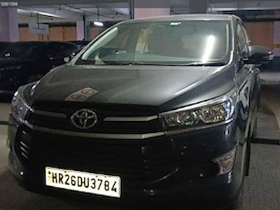 Kaufe TOYOTA INNOVA CRYSTA 2.4D G bei Ayvens Carmarket