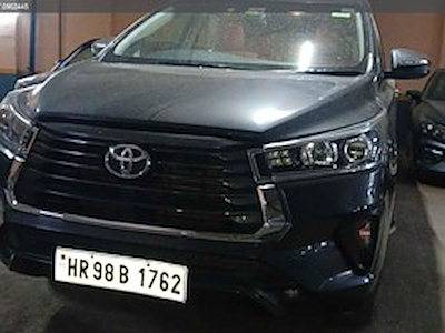 Buy TOYOTA INNOVA CRYSTA 2.4D Z on Ayvens Carmarket