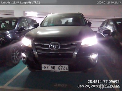 Kaufe TOYOTA FORTUNER bei Ayvens Carmarket