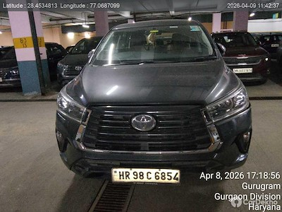 Kúpiť TOYOTA INNOVA CRYSTA 2.4D Z na Ayvens Carmarket