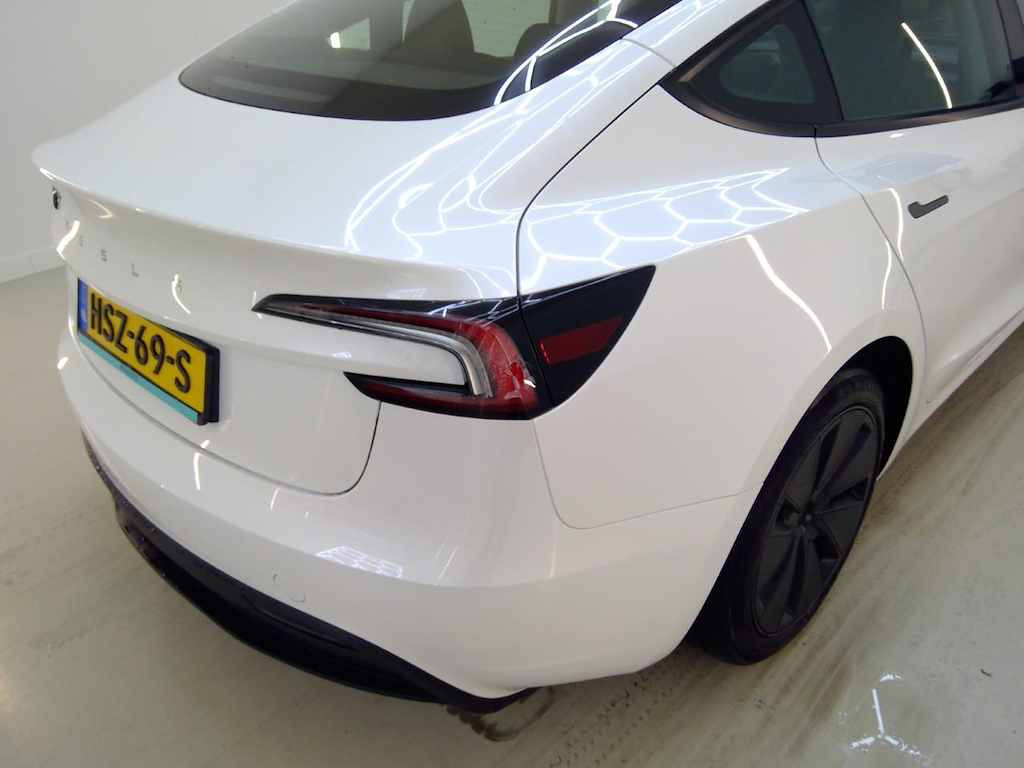 Foto 21 van Tesla Model 3