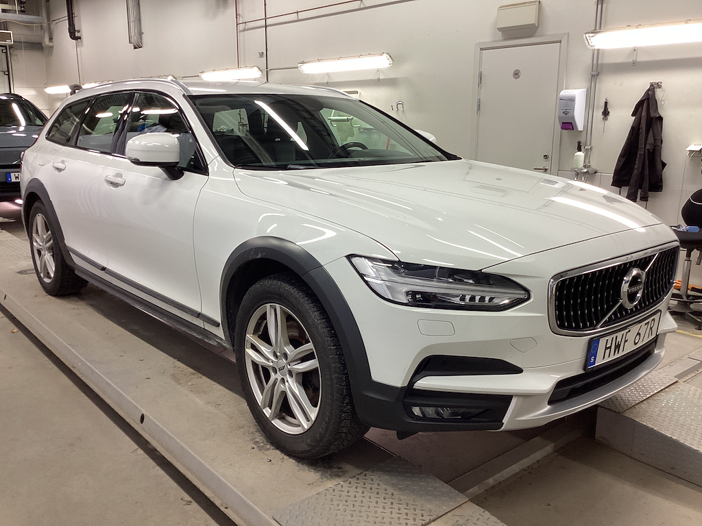 Volvo V90 Cross Country Cross Country Advanced D4 AWD 190hk Drag