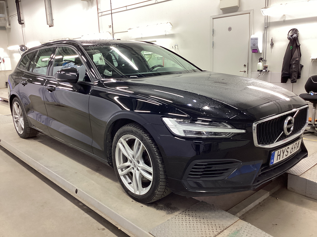 Volvo V60 Recharge T6 340hk AWD Momentum Nav