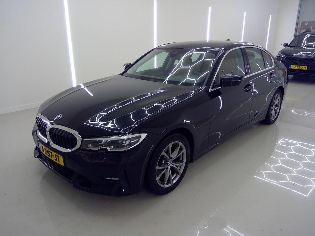 BMW 3 Series Serie Sedan 20iA High Executive Sport Line 4d
