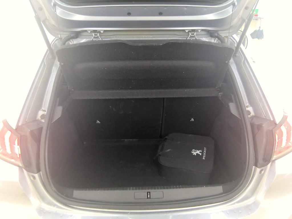 Foto 10 van Peugeot E-208