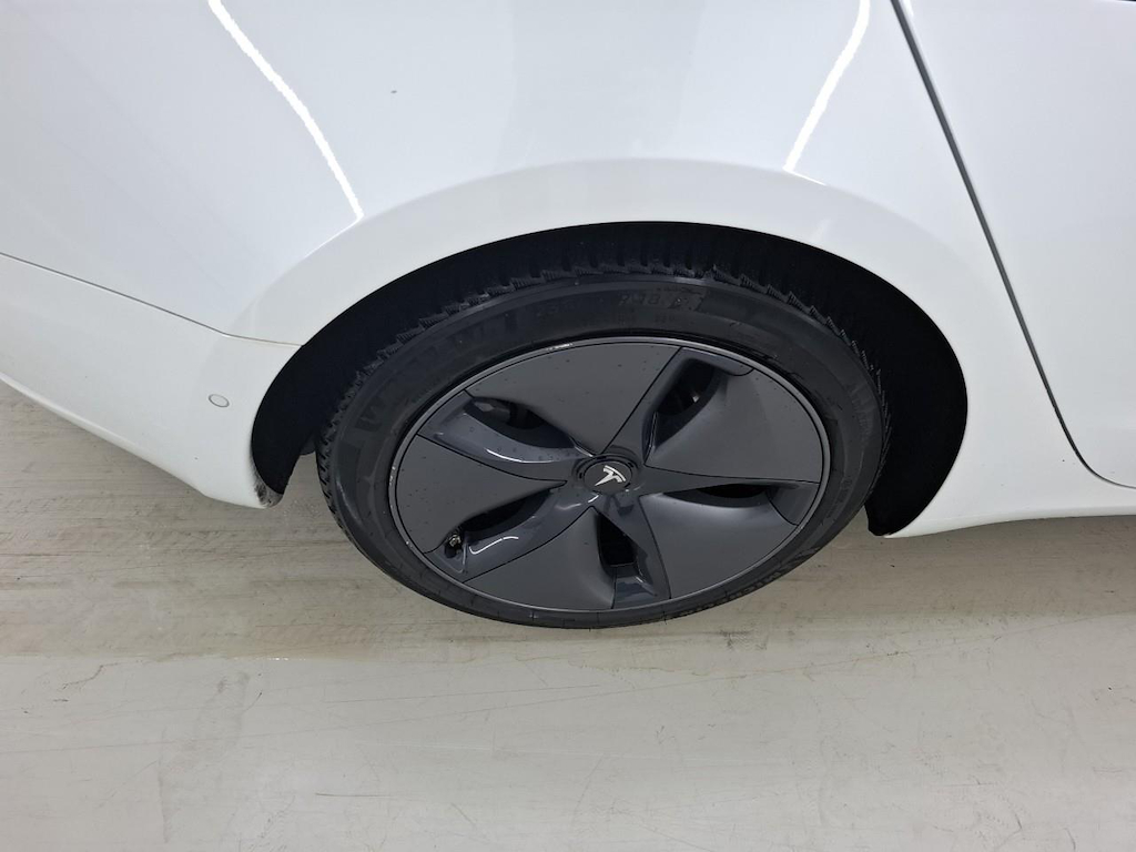 Foto 11 van Tesla Model 3