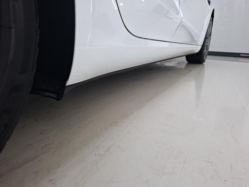 Foto 12 van Tesla Model 3