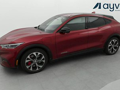 Kaufe FORD MUSTANG MACH-E 99KWH ER AWD PR bei Ayvens Carmarket