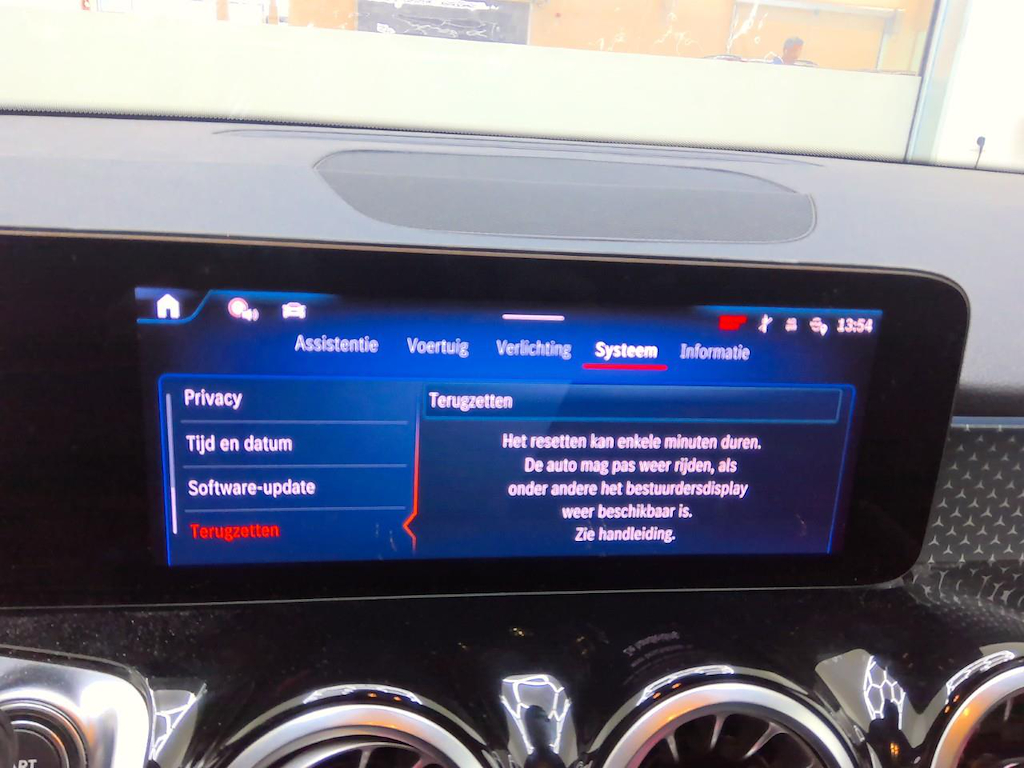 Foto 21 van Mercedes EQB
