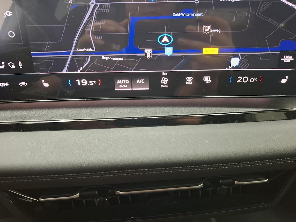 Foto 13 van Audi Q6 sportback e-tron