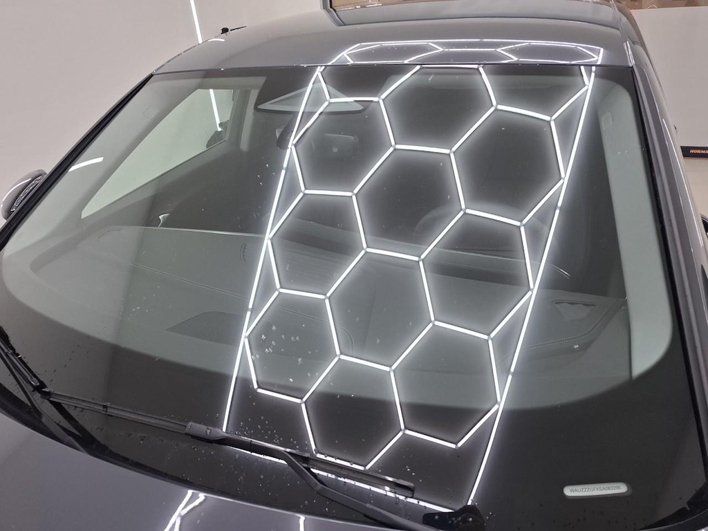 Foto 17 van Audi Q6 sportback e-tron