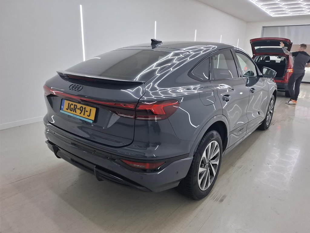 Foto 2 van Audi Q6 sportback e-tron