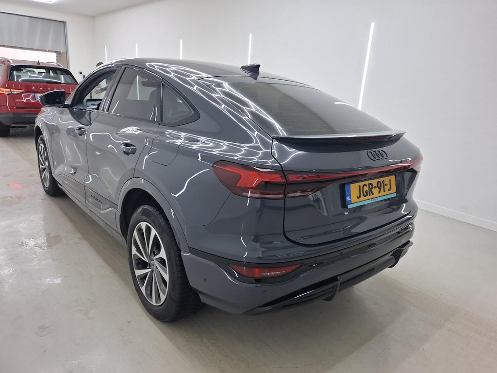 Foto 5 van Audi Q6 sportback e-tron