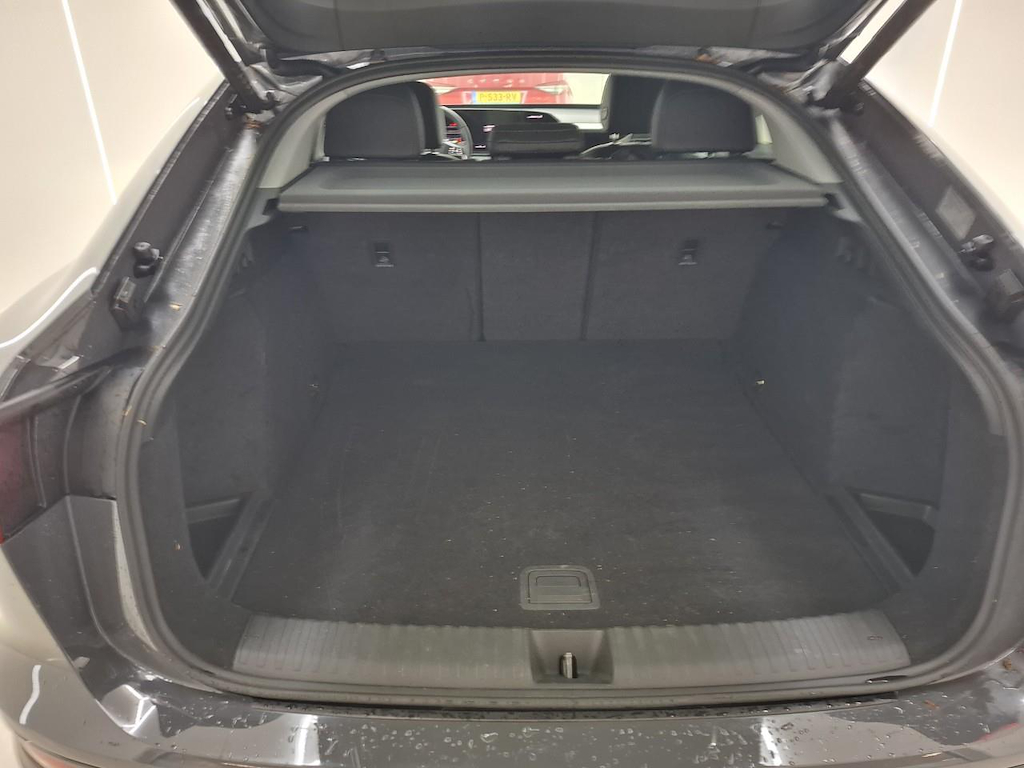 Foto 8 van Audi Q6 sportback e-tron
