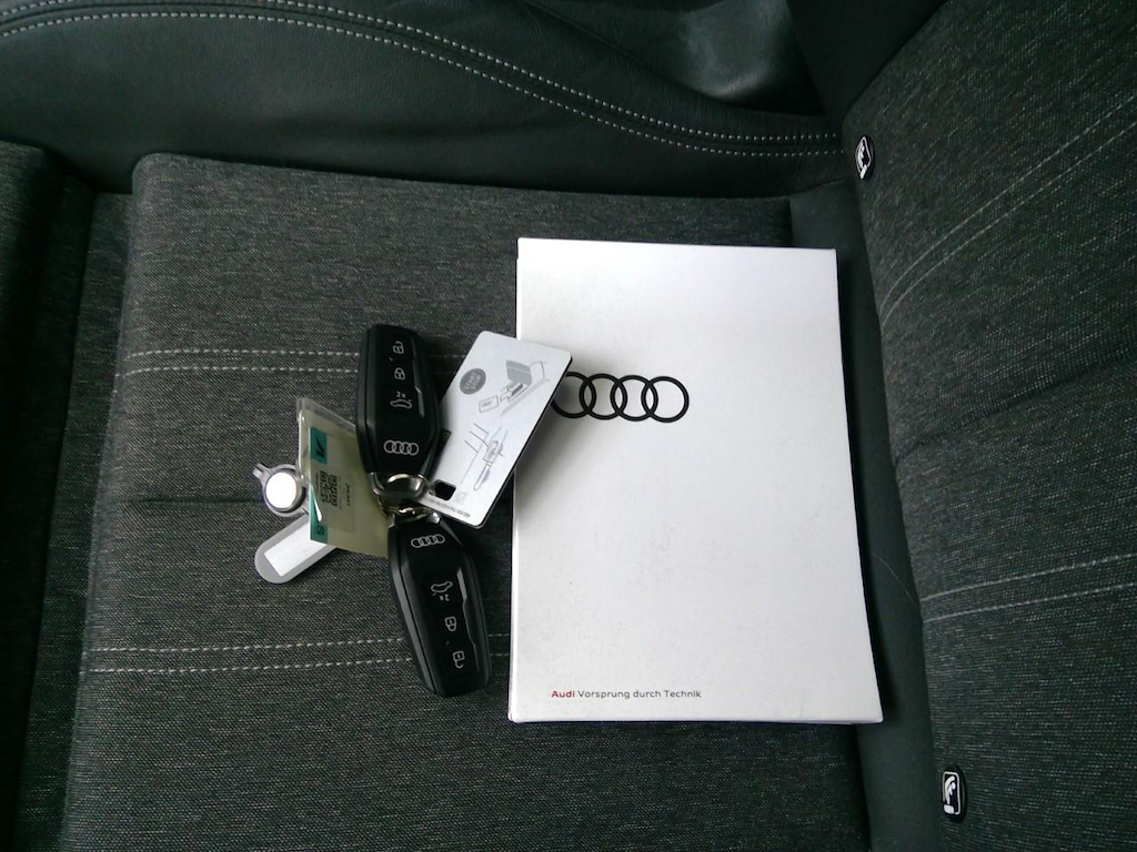 Foto 13 van Audi Q6 sportback e-tron