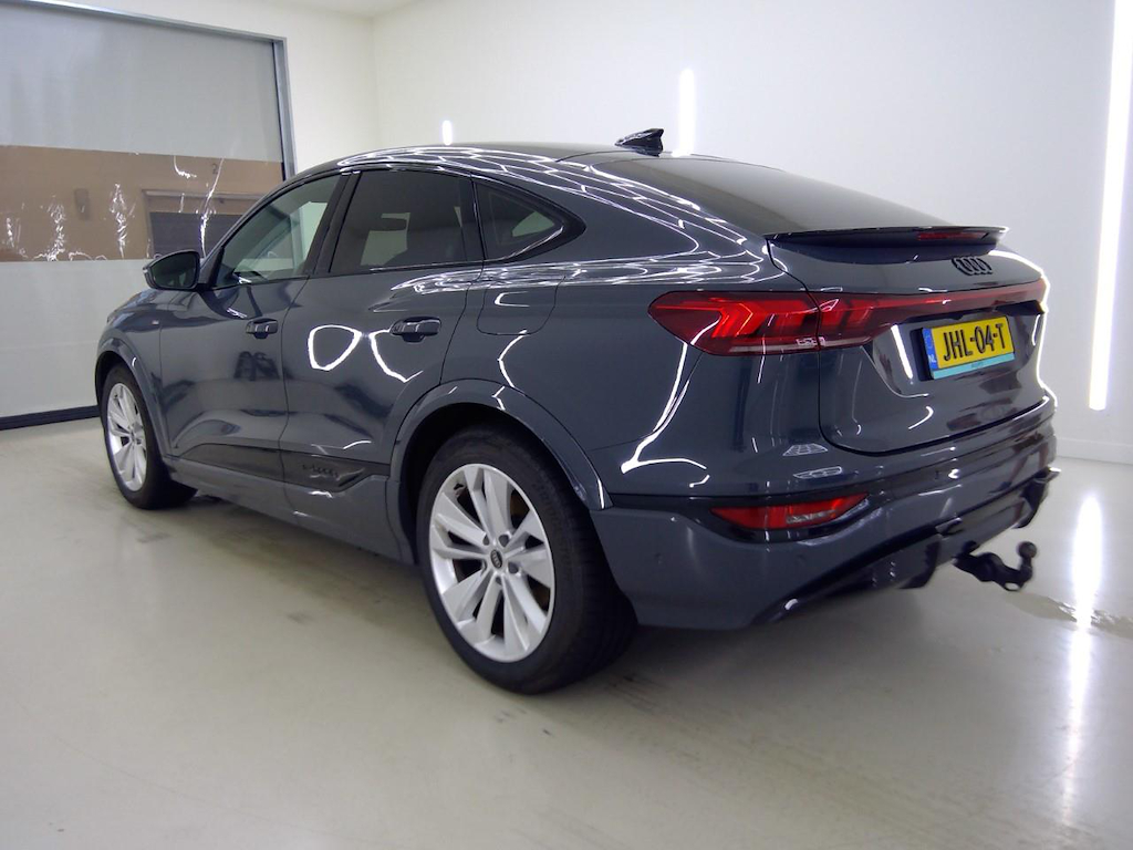 Foto 5 van Audi Q6 sportback e-tron