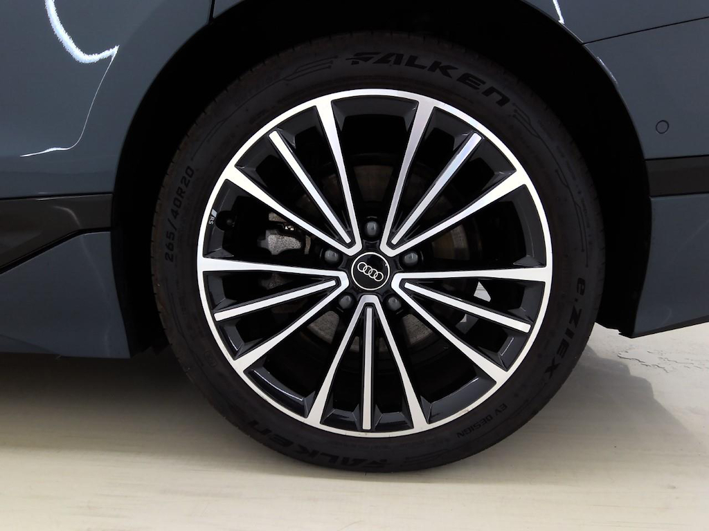 Foto 11 van Audi A6 Avant e-tron