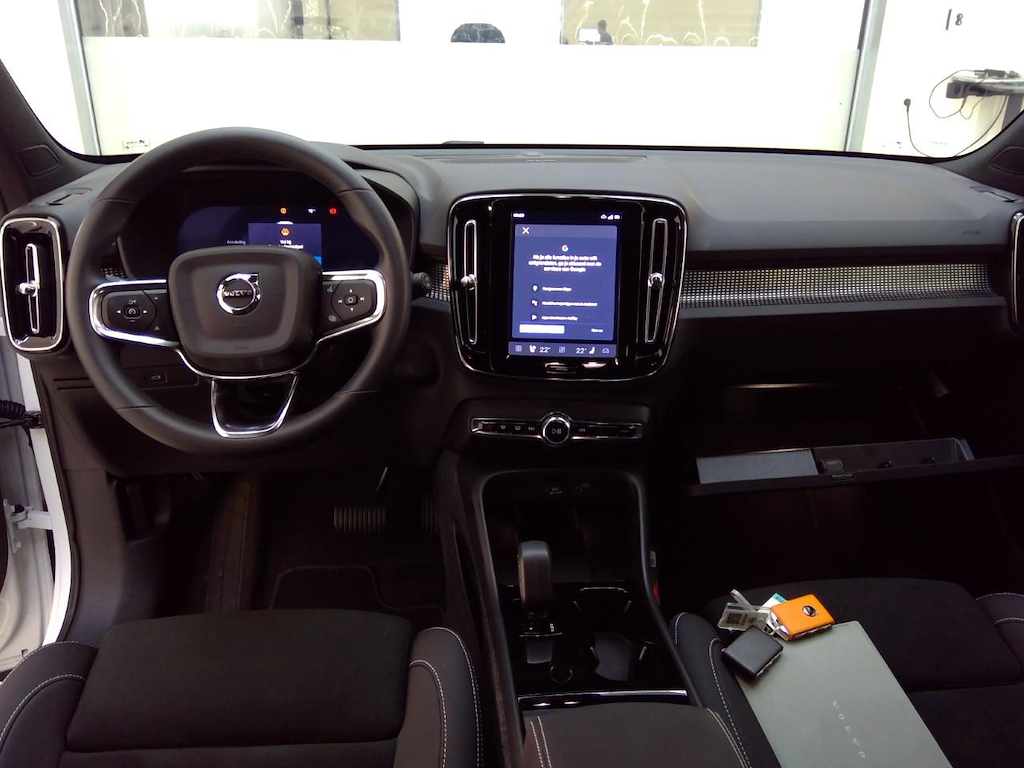 Foto 9 van Volvo EX40