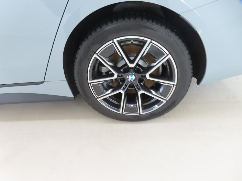 Foto 10 van BMW i4