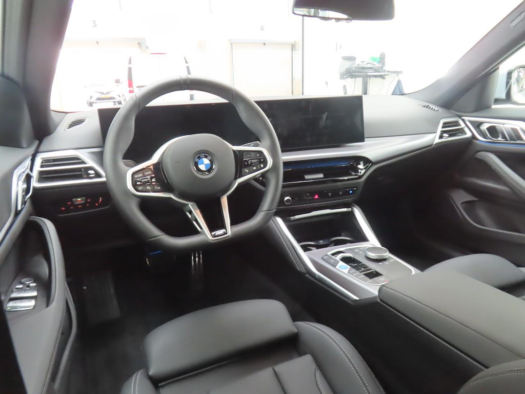 Foto 2 van BMW i4