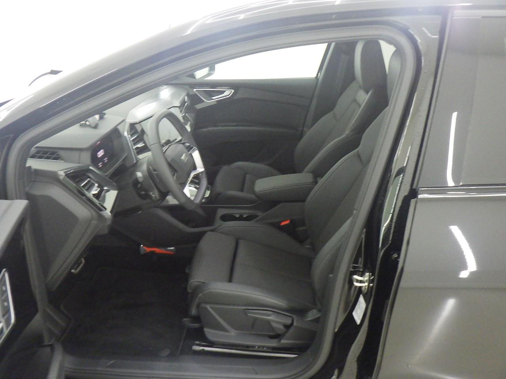 Foto 14 van Audi Q4 Sportback e-tron