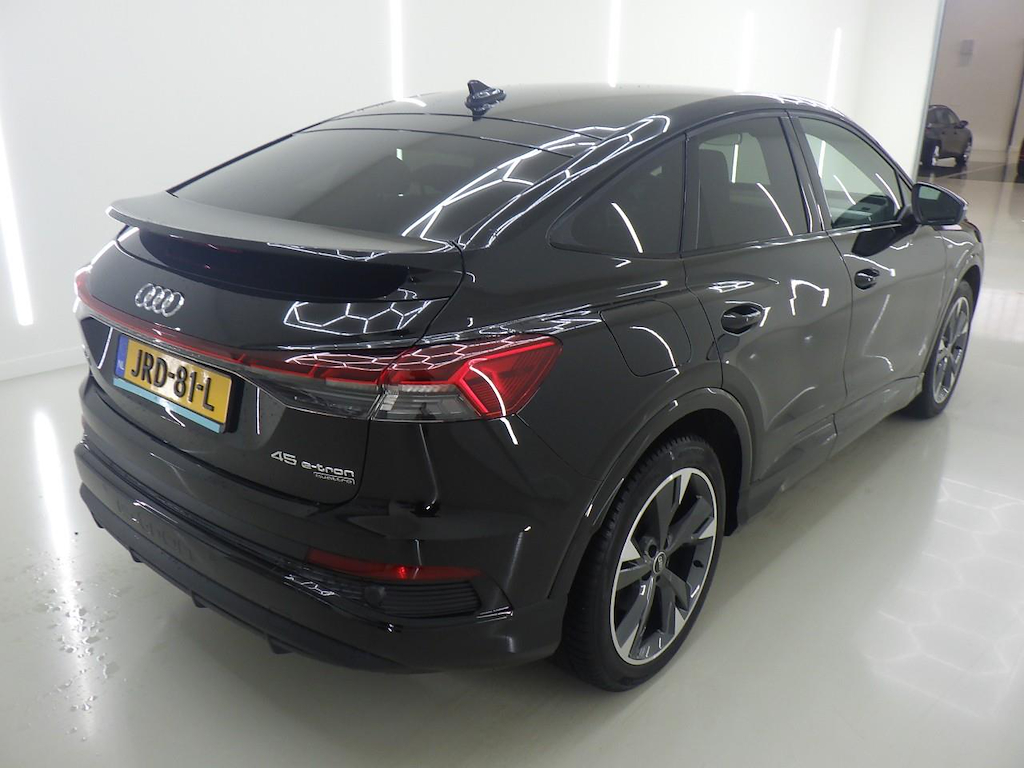 Foto 4 van Audi Q4 Sportback e-tron