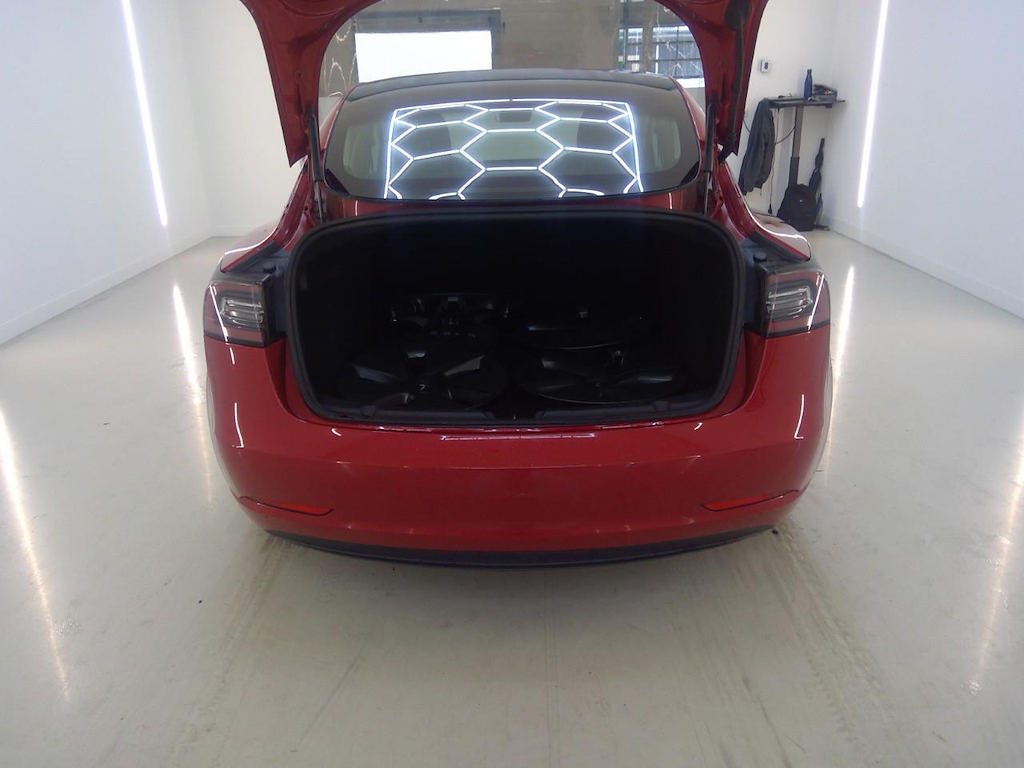 Foto 33 van Tesla Model 3