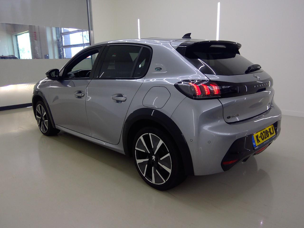 Foto 5 van Peugeot E-208