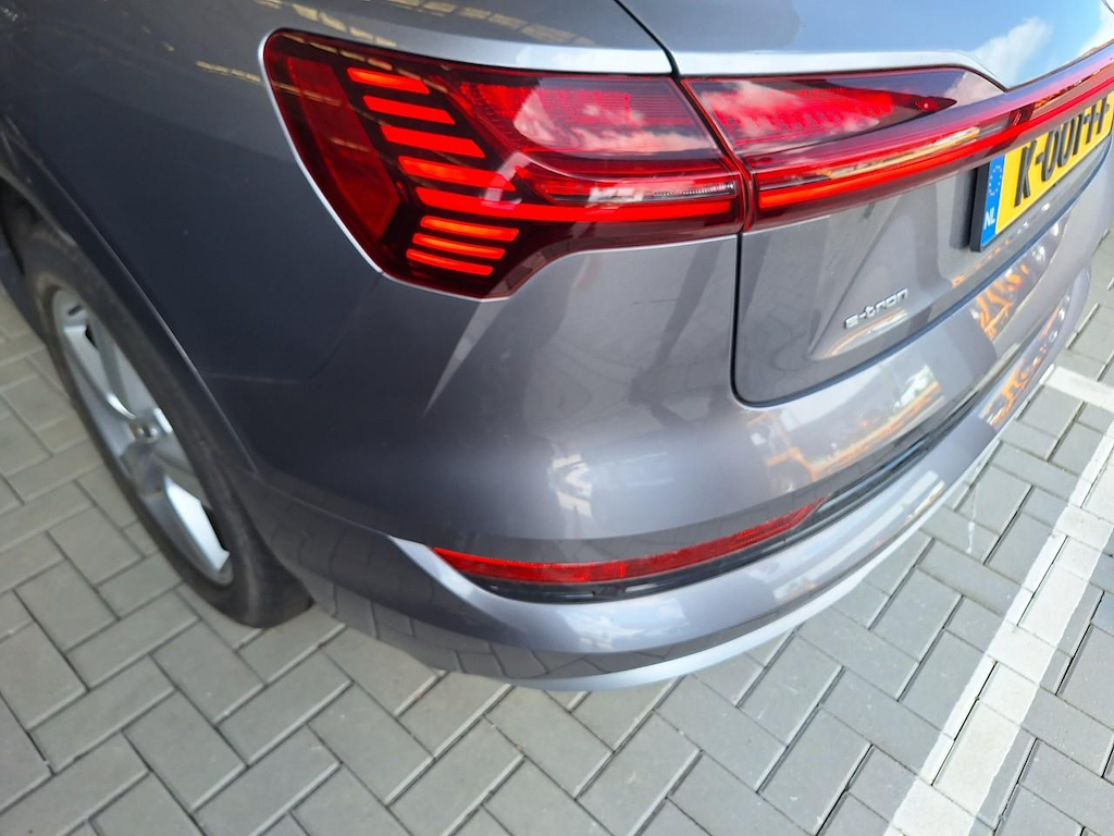 Foto 22 van Audi e-tron