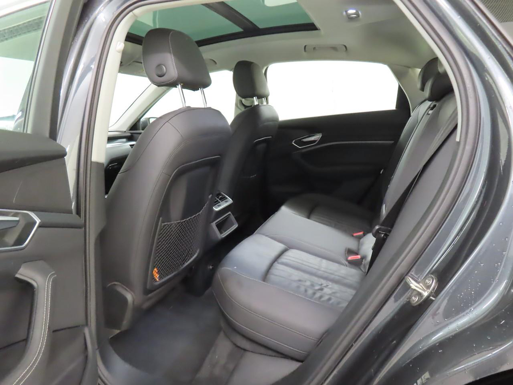Foto 23 van Audi e-tron sportback