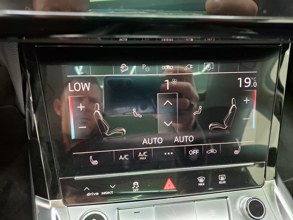 Foto 13 van Audi e-tron sportback
