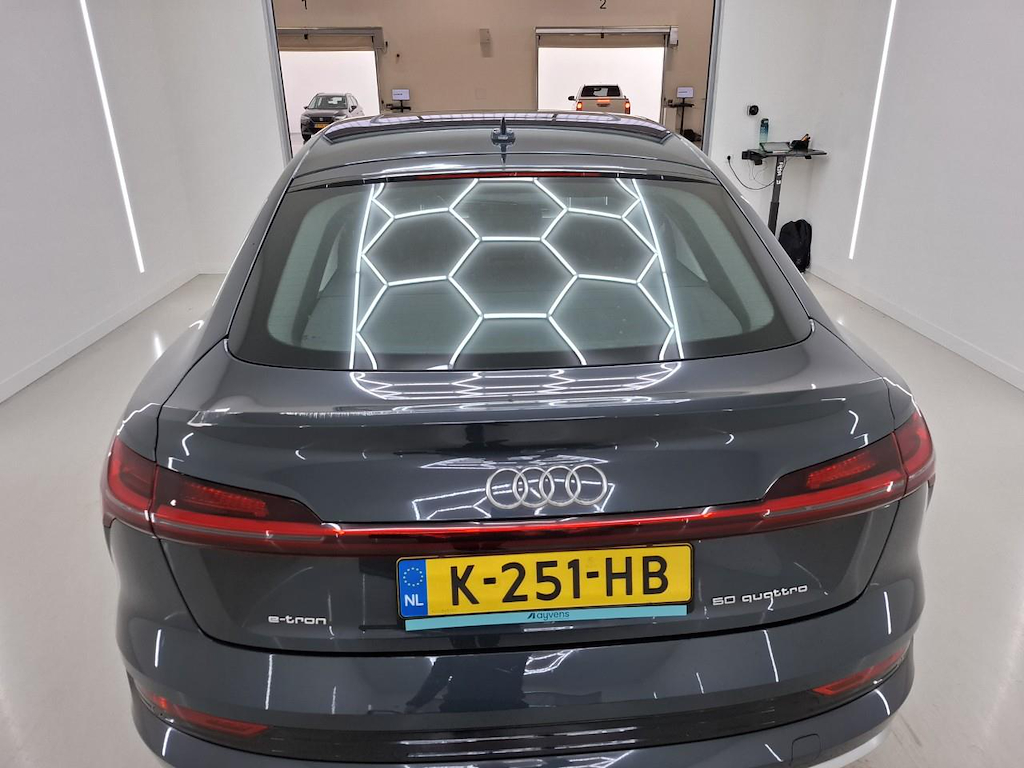 Foto 32 van Audi e-tron sportback