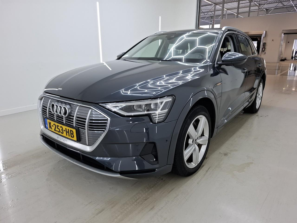 Foto 2 van Audi e-tron