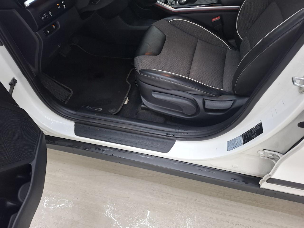 Foto 26 van Kia Niro