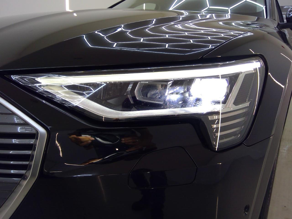Foto 12 van Audi e-tron