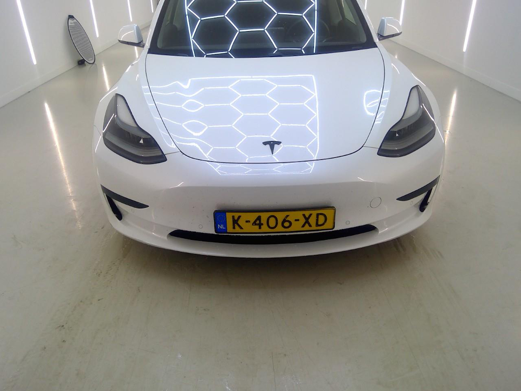 Foto 40 van Tesla Model 3