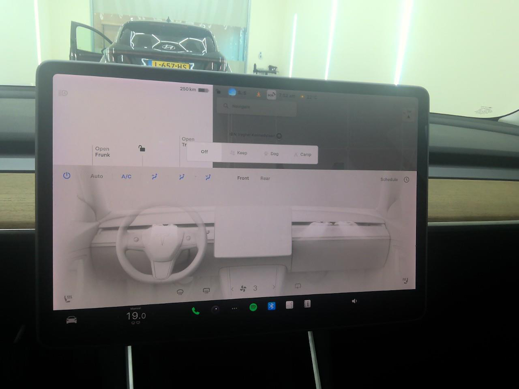 Foto 21 van Tesla Model 3