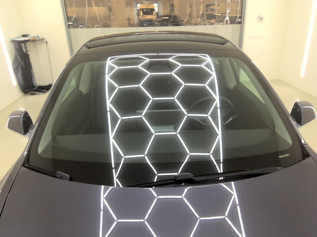 Foto 12 van Tesla Model 3