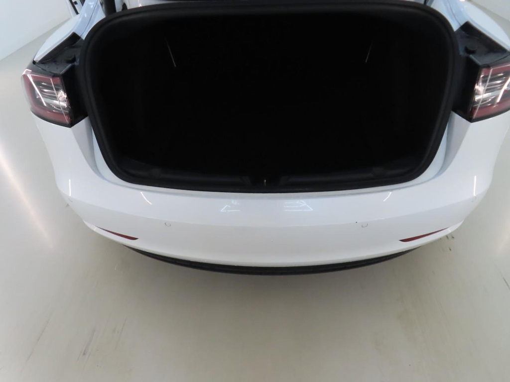 Foto 27 van Tesla Model 3